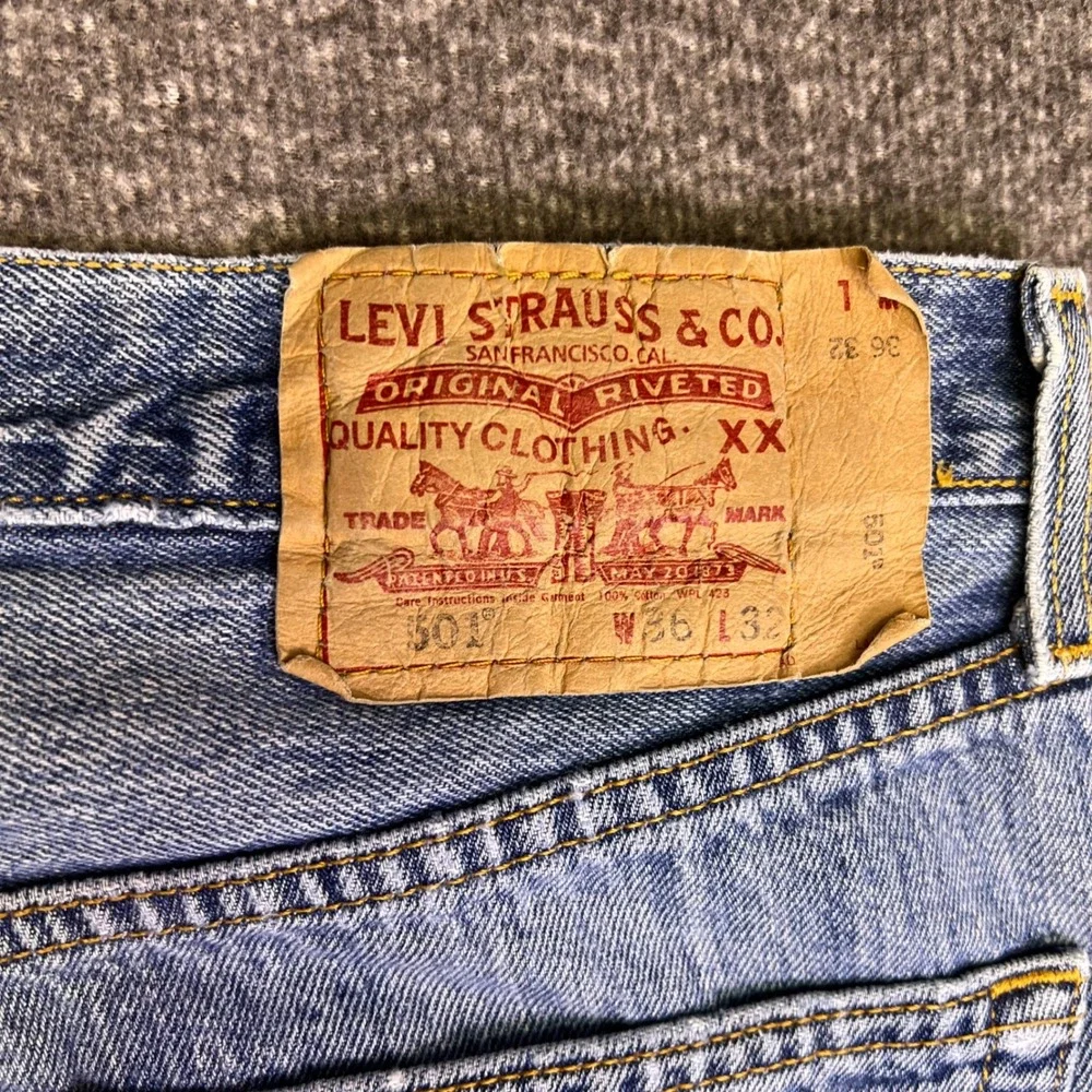 Levis 501‎ Original Jeans Mens 36x32 Blue Straight Leg Casual Casual Button Fly